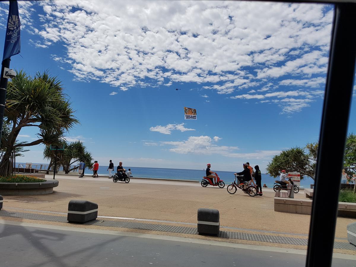 Zenith Ocean Front Apartments Gold Coast Esterno foto