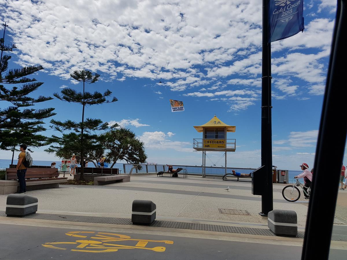 Zenith Ocean Front Apartments Gold Coast Esterno foto