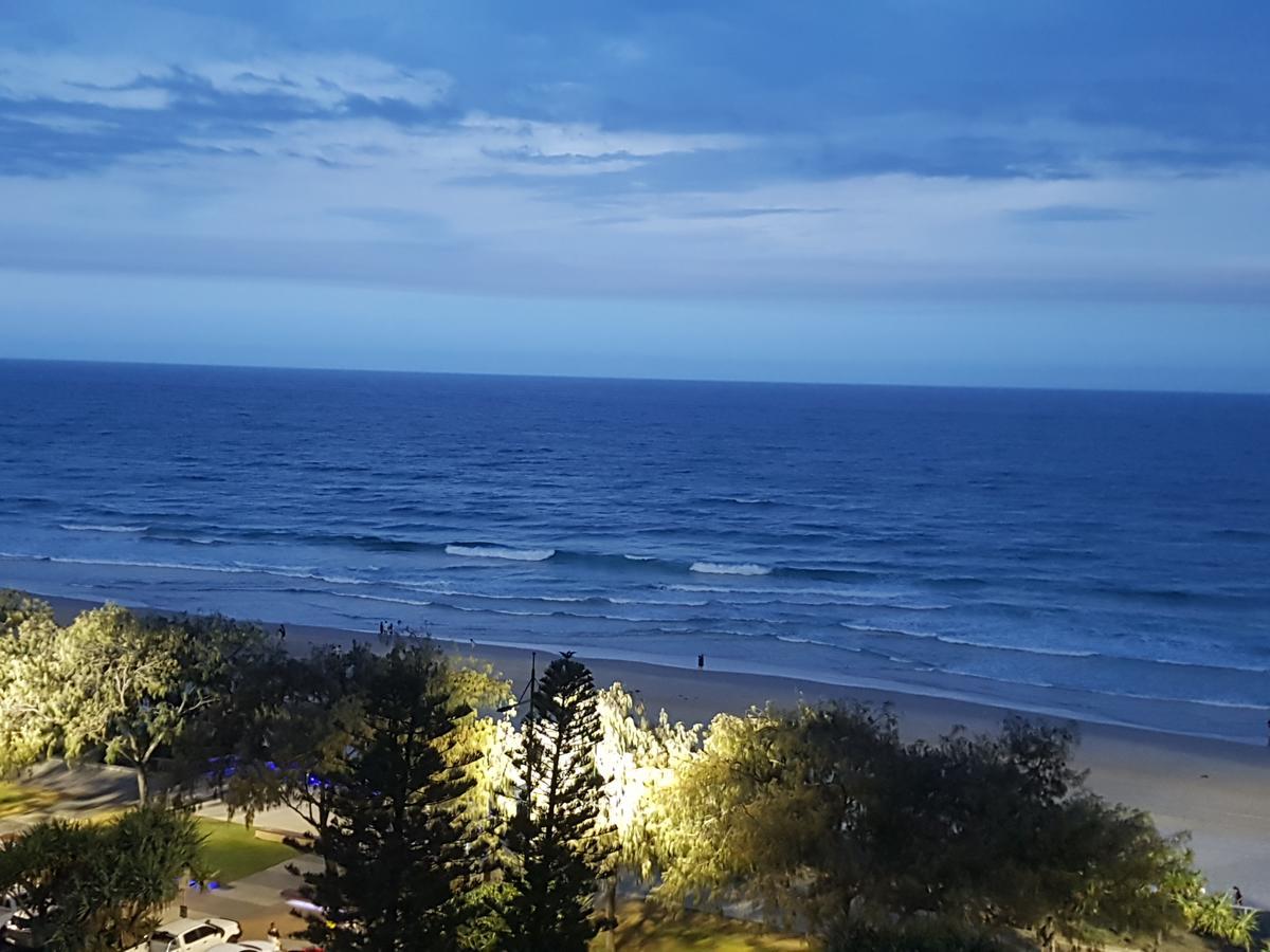 Zenith Ocean Front Apartments Gold Coast Esterno foto